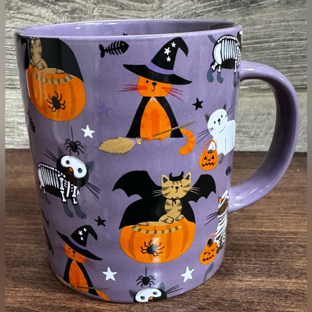Super Cute 🥰 Spooky Halloween Cat Ceramic Mug - New